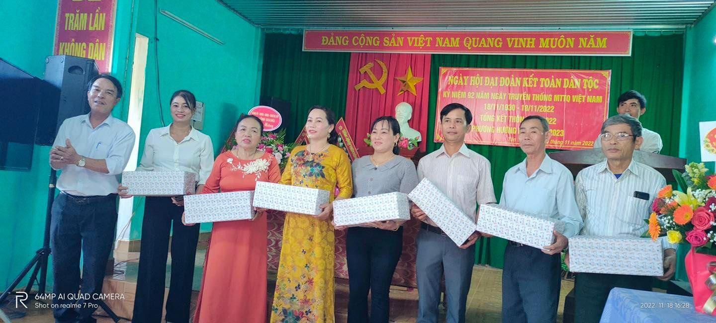 Tưng bừng ngày hội đại đoàn kết dân tộc ở các khu dân cư xã Vĩnh Giang